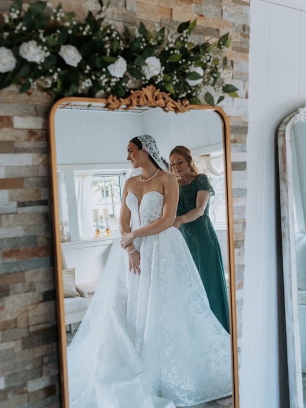 Elegant Strapless White Lace Bridal Ball Gown